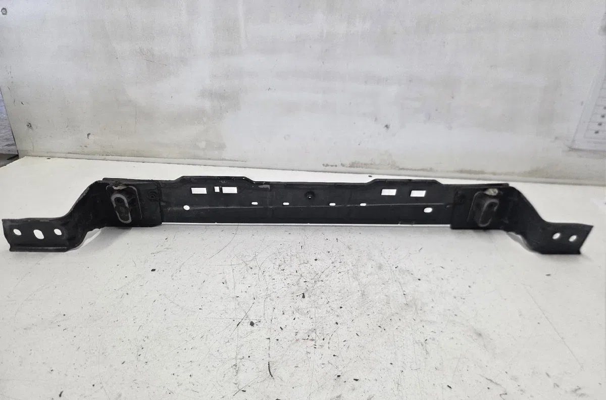 Traverse inférieure armature avant PEUGEOT 308 2 PHASE 1 occasion