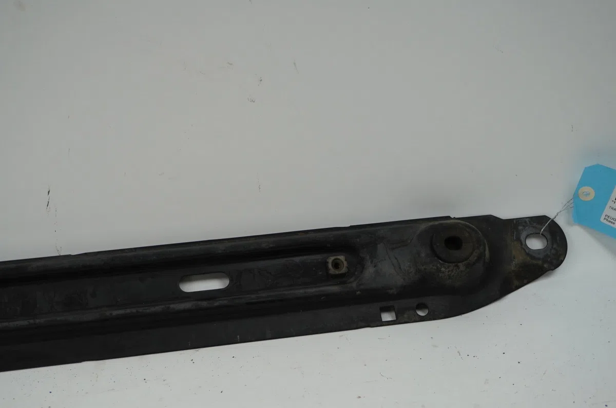 Traverse inférieure armature avant Peugeot 308 I (4A_, 4C_) 1.6 hdi (2007-2014) 5 portes occasion