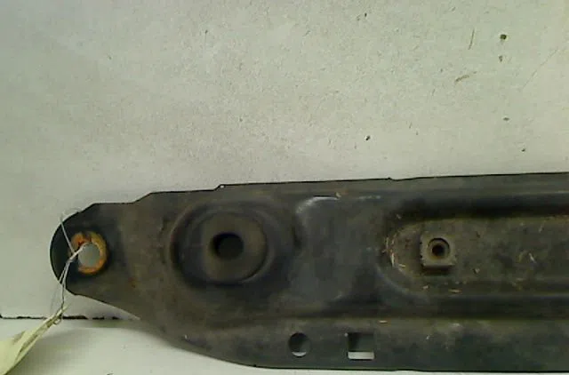 Traverse inférieure armature avant Peugeot 308 I (4A_, 4C_) 1.6 hdi (2007-2014) 5 portes occasion