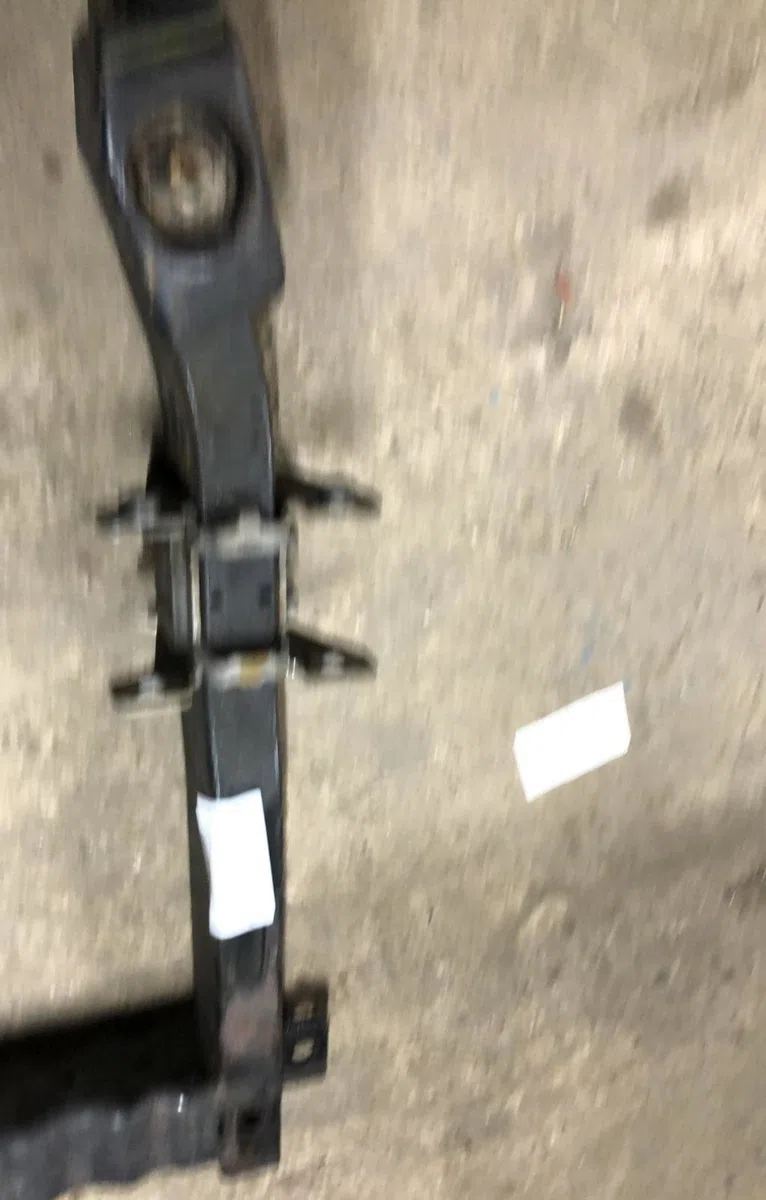 Traverse inférieure armature avant PEUGEOT 407 COUPE occasion