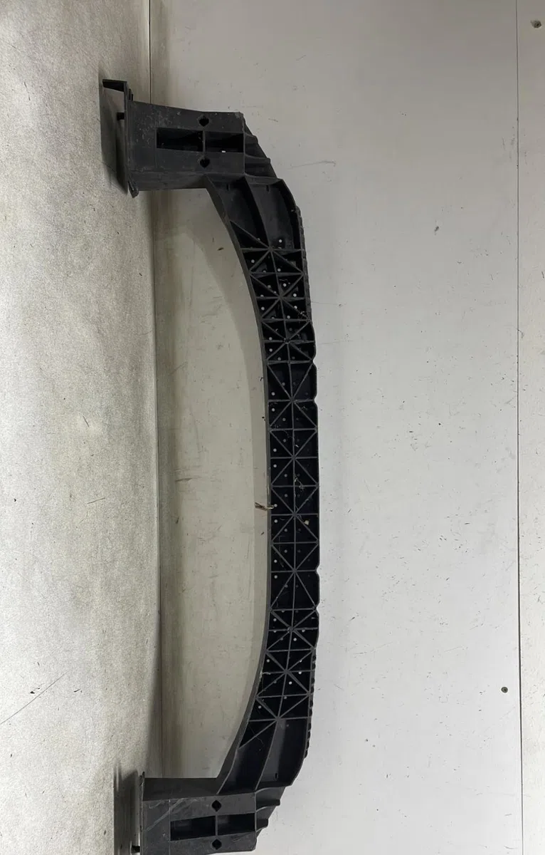 Traverse inférieure armature avant Peugeot RCZ 2.0 hdi (2010-2015) occasion