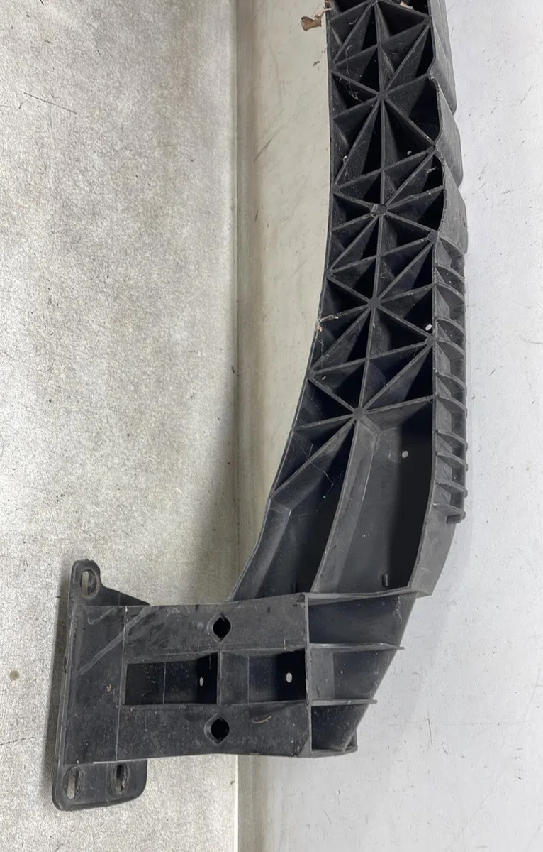 Traverse inférieure armature avant Peugeot RCZ 2.0 hdi (2010-2015) occasion