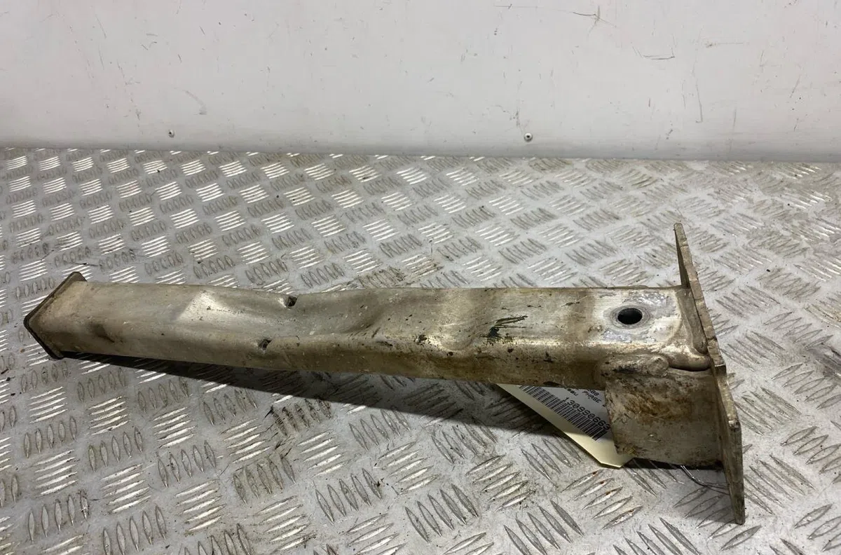 Traverse inférieure armature avant PEUGEOT RCZ PHASE 2 COUPE occasion