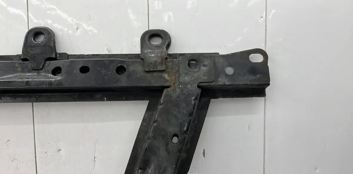 Traverse inférieure armature avant RENAULT CLIO 4 PHASE 1 BREAK occasion