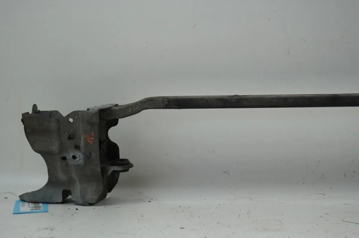 Traverse inférieure armature avant Renault ESPACE IV (JK0-1_) 2.0 dci (jk03, jk04, jk1c, jk1g, jk1j, jk1k) (2006) 5 port