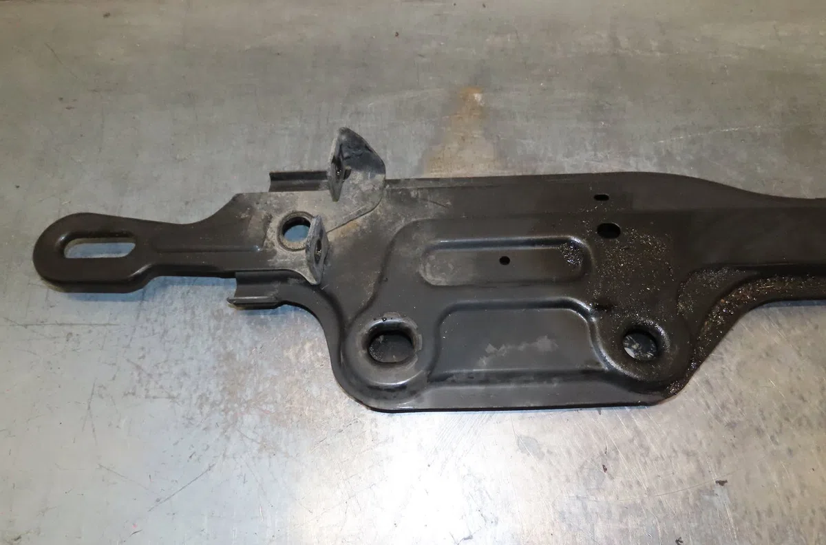 Traverse inférieure armature avant Renault ESPACE V (JR_) 1.6 tce 200 (2015) occasion
