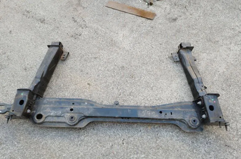 Traverse inférieure armature avant RENAULT GRAND SCENIC 4 occasion