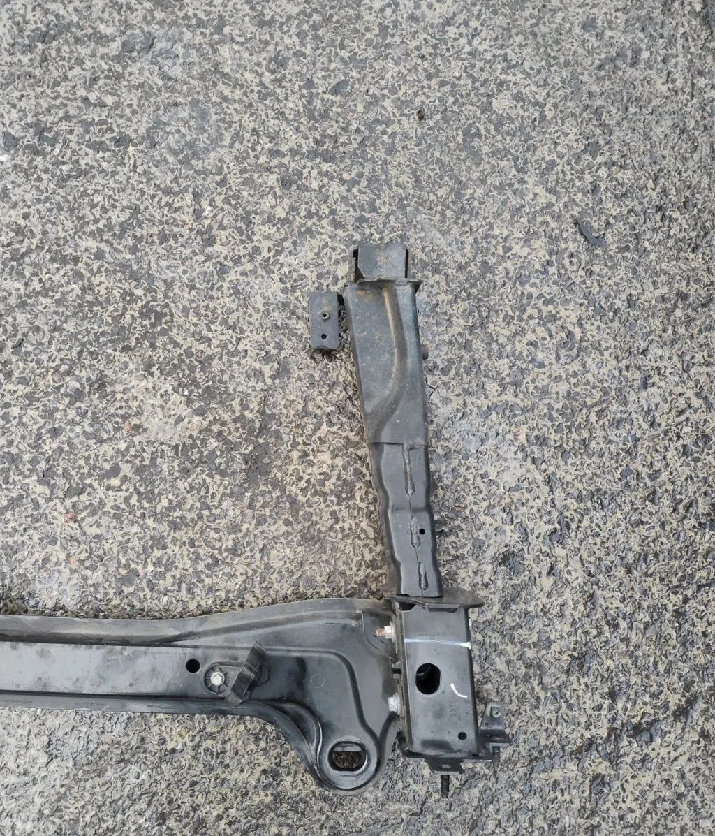 Traverse inférieure armature avant RENAULT GRAND SCENIC 4 occasion