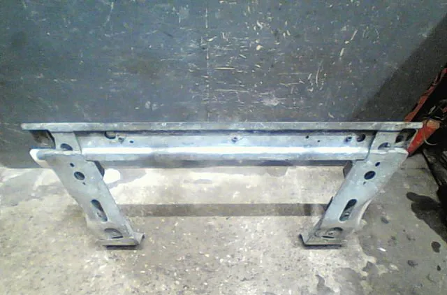 Traverse inférieure armature avant Renault GRAND SCÉNIC II (JM0-1_) 1.9 dci (jm0g, jm12, jm1g, jm2c) (2004-2006) occasio