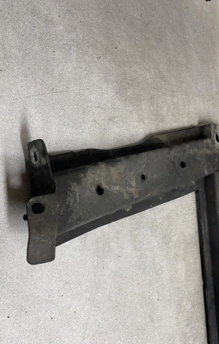 Traverse inférieure armature avant Renault GRAND SCÉNIC II (JM0-1_) 1.9 dci (jm14) (2004-2008) occasion