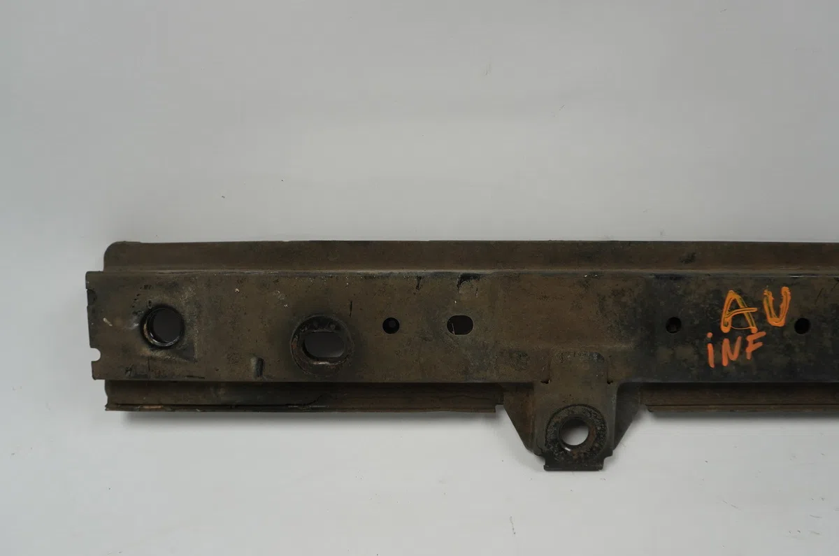 Traverse inférieure armature avant Renault KANGOO Express (FW0-1_) 1.5 dci 75 (fw07, fw10, fw04) (2010) 4 portes occasio
