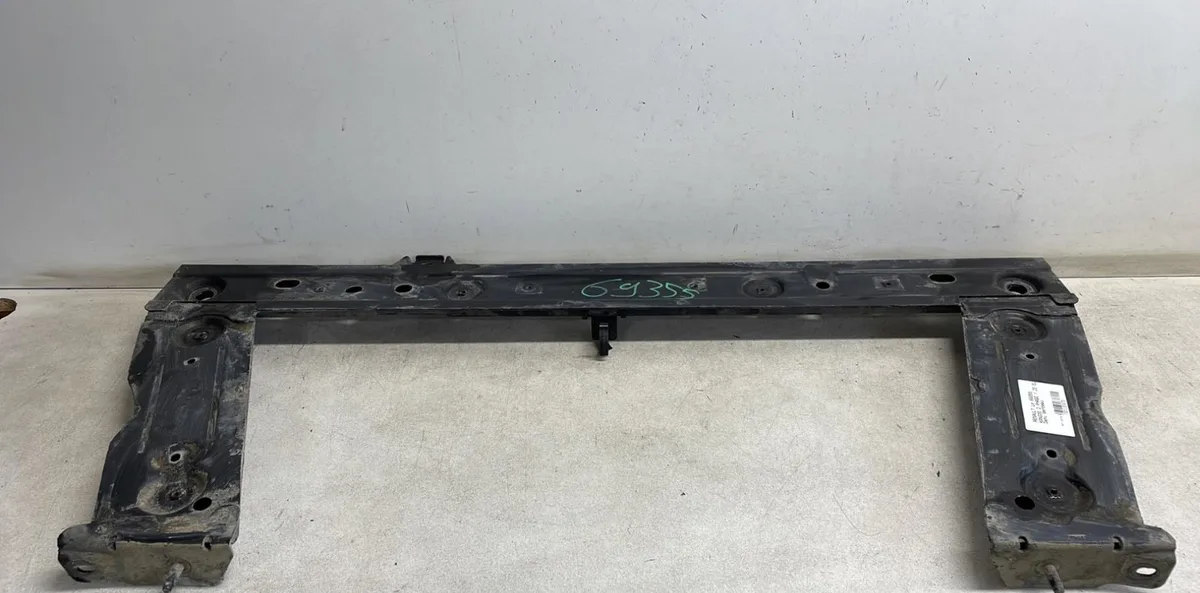 Traverse inférieure armature avant Renault KANGOO Express (FW0-1_) Z.e. (fw0z, fw1z) (2011) occasion