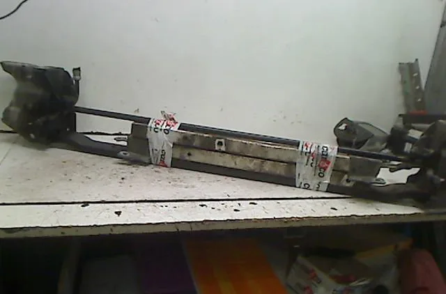 Traverse inférieure armature avant Renault LAGUNA II (BG0-1_) 1.9 dci (2001-2007) occasion