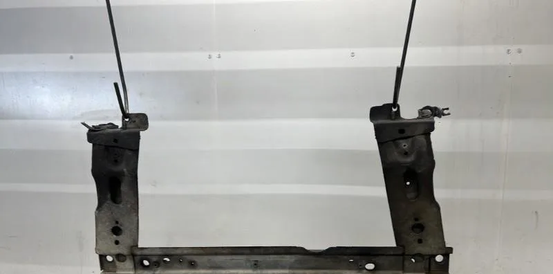 Traverse inférieure armature avant RENAULT MEGANE 2 PHASE 2 occasion
