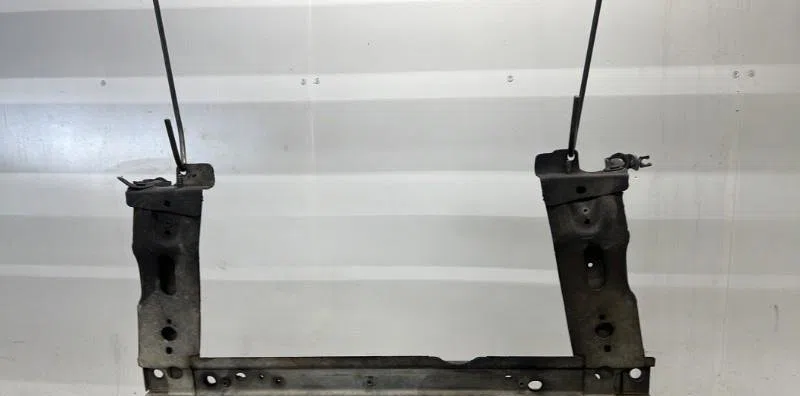 Traverse inférieure armature avant RENAULT MEGANE 2 PHASE 2 occasion