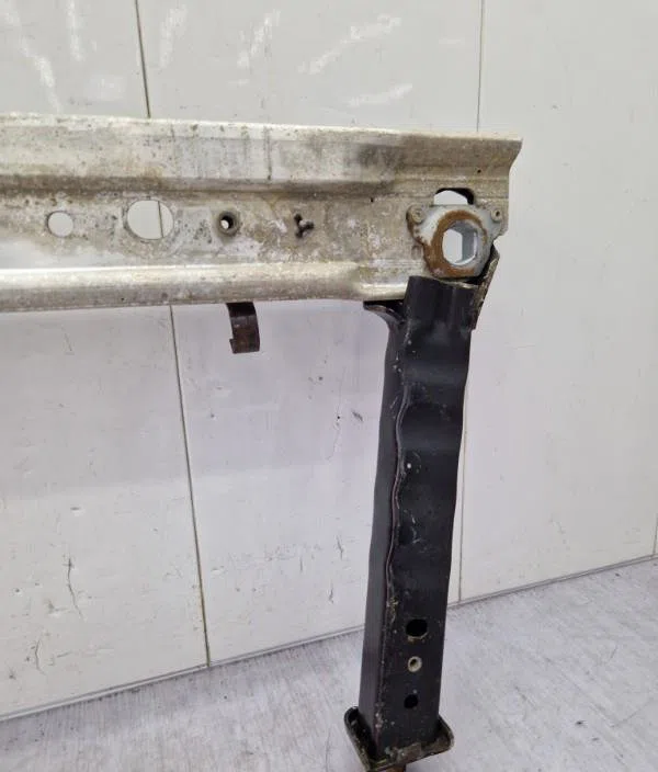 Traverse inférieure armature avant RENAULT MEGANE 3 PHASE 1 BREAK occasion
