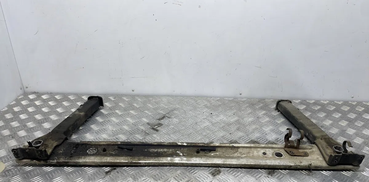Traverse inférieure armature avant RENAULT MEGANE 3 PHASE 1 COUPE occasion