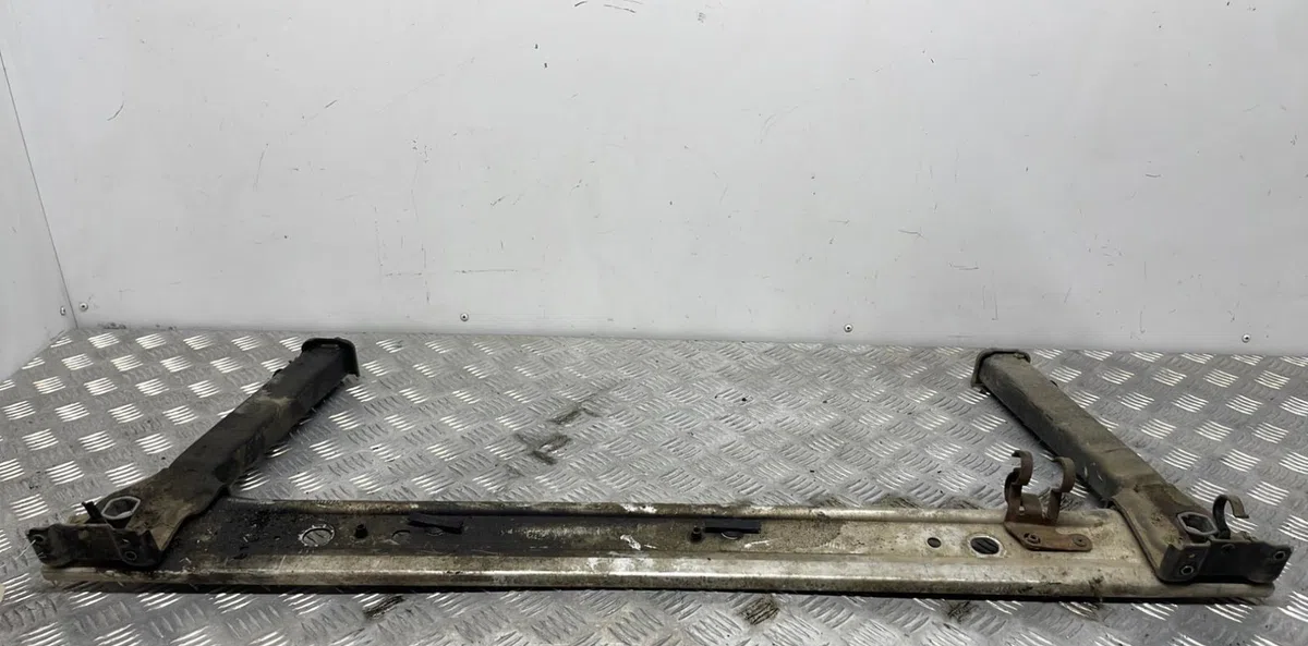 Traverse inférieure armature avant RENAULT MEGANE 3 PHASE 1 COUPE occasion