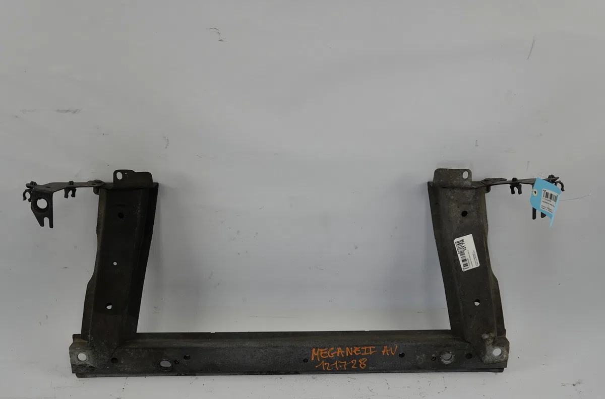Traverse inférieure armature avant Renault MEGANE II (BM0-1_, CM0-1_) 1.6 16v (bm0c, cm0c) (2002-2008) occasion