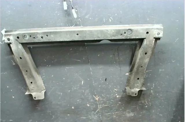Traverse inférieure armature avant Renault MEGANE II Break (KM0-1_) 1.5 dci (km16, km1e) (2005-2008) occasion