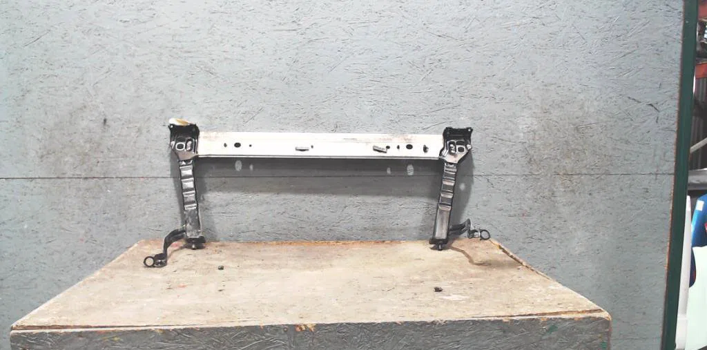 Traverse inférieure armature avant Renault MEGANE III 3-5 portes (BZ0-1_, B3_) 1.5 dci (2009) occasion