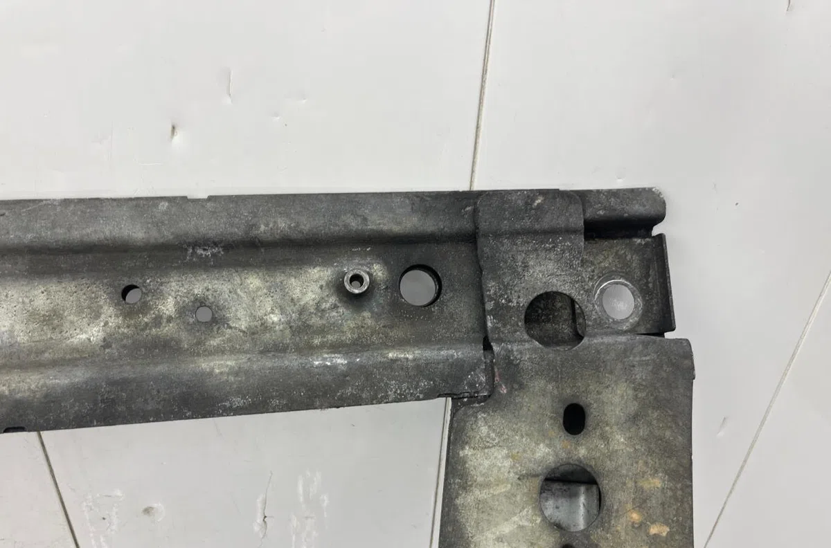 Traverse inférieure armature avant RENAULT SCENIC 2 PHASE 1 occasion