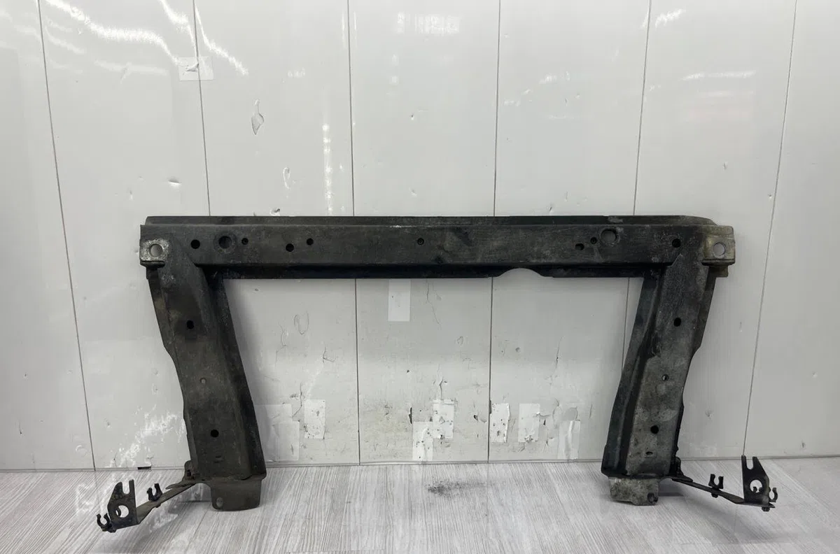 Traverse inférieure armature avant RENAULT SCENIC 2 PHASE 1 occasion