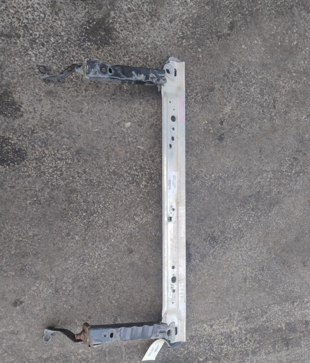 Traverse inférieure armature avant RENAULT SCENIC 3 SCENIC 3 PHASE 1 occasion
