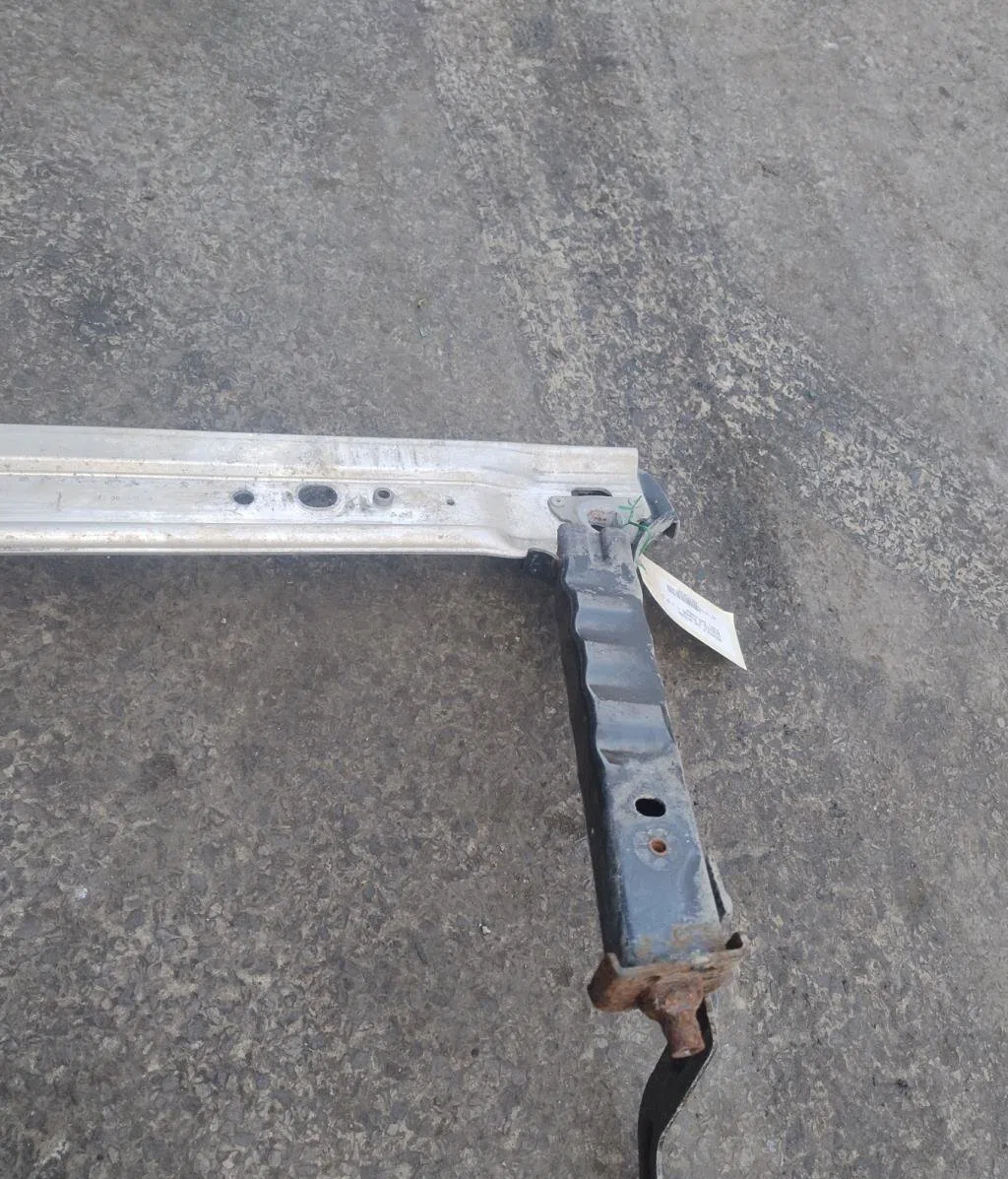 Traverse inférieure armature avant RENAULT SCENIC 3  SCENIC 3 PHASE 1 occasion