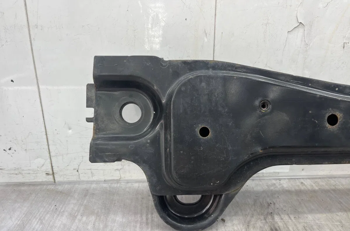 Traverse inférieure armature avant RENAULT SCENIC 4 occasion
