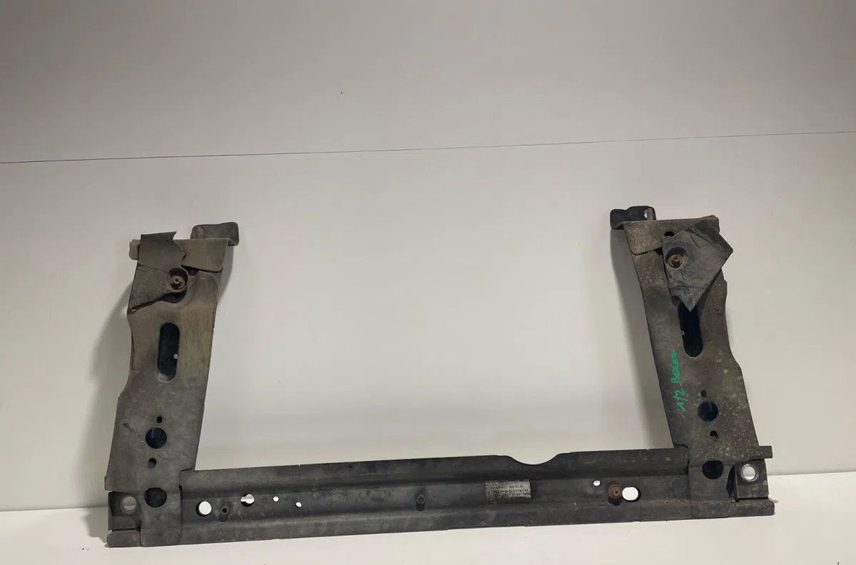Traverse inférieure armature avant Renault SCÉNIC II (JM0-1_) 1.5 dci (jm1e, jm16) (2005-2008) 5 portes occasion