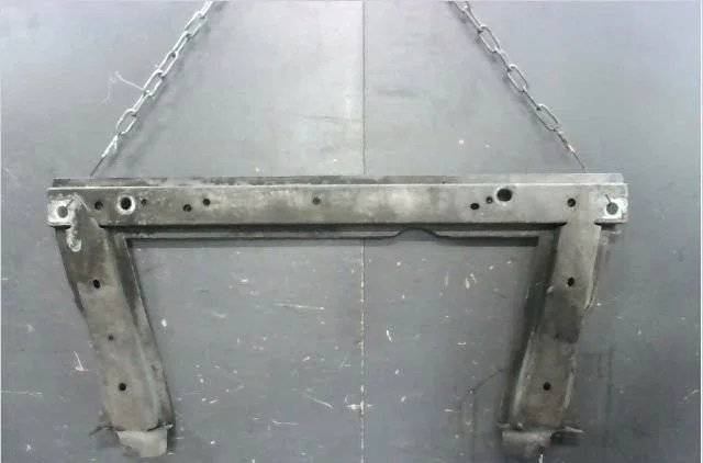 Traverse inférieure armature avant Renault SCÉNIC II (JM0-1_) 1.9 dci (jm0g, jm12, jm1g, jm2c) (2003-2006) occasion
