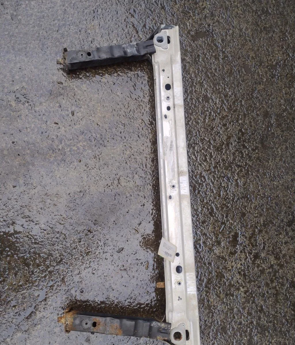 Traverse inférieure armature avant Renault SCÉNIC III (JZ0-1_) 1.5 dci (2009) 5 portes occasion