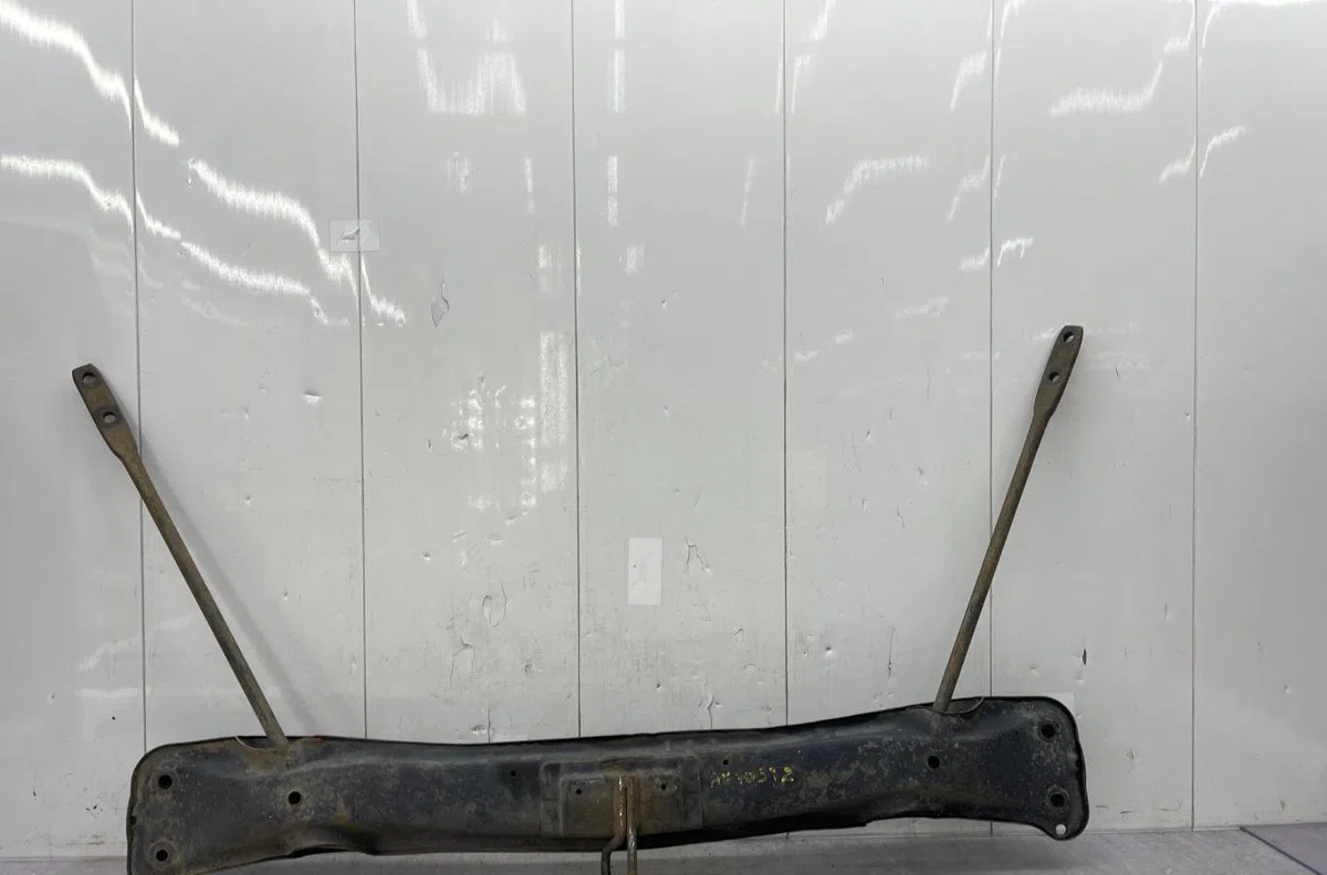 Traverse inférieure armature avant ROVER 200 2 occasion