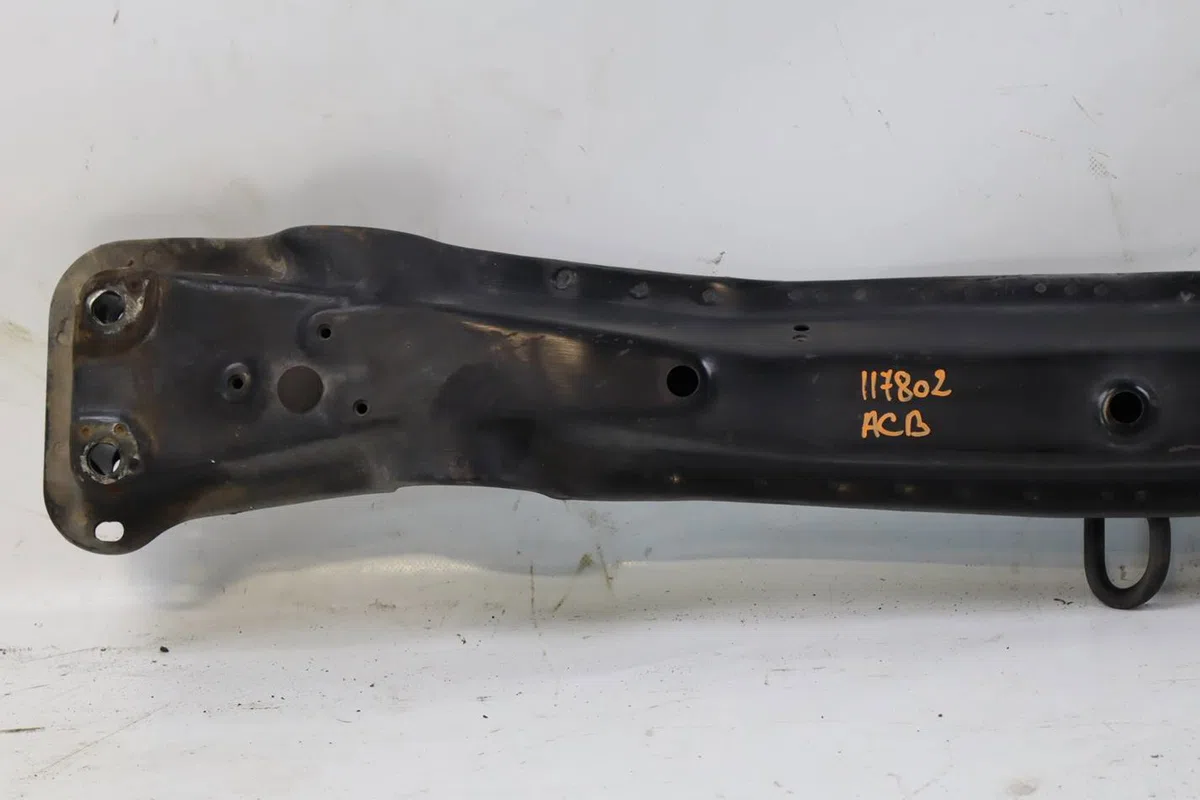 Traverse inférieure armature avant Rover 25 I 3-5 portes (RF) 1.4 16v (1999-2005) occasion