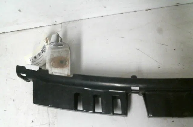 Traverse inférieure armature avant Suzuki SWIFT III (MZ, EZ) 1.3 ddis (rs 413d) (2005) occasion