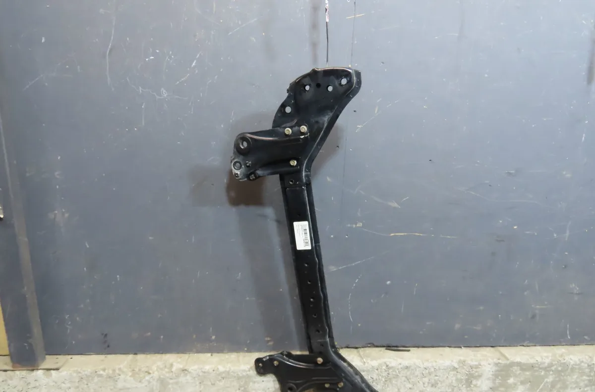 Traverse inférieure armature avant Suzuki SX4 (EY, GY) 2.0 ddis 4x4 (rw 420d) (2009) occasion