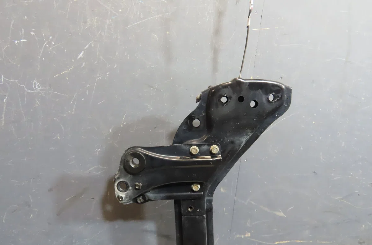 Traverse inférieure armature avant Suzuki SX4 (EY, GY) 2.0 ddis 4x4 (rw 420d) (2009) occasion