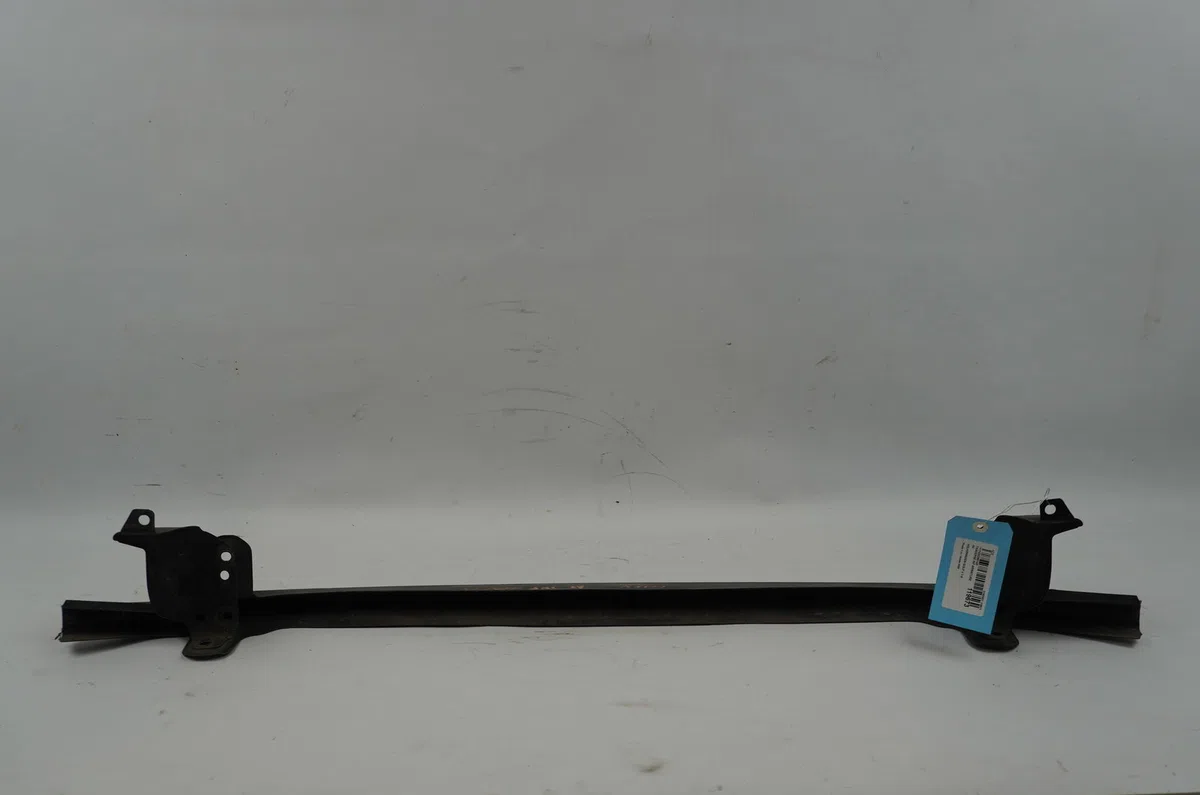 Traverse inférieure armature avant Volkswagen GOLF V (1K1) 1.9 tdi (2003-2008) 5 portes occasion