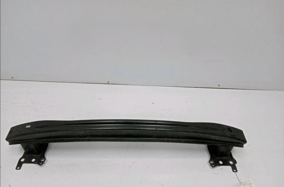 Traverse inférieure armature avant Volkswagen TOURAN (1T1, 1T2) 1.9 tdi (2003-2004) 5 portes occasion