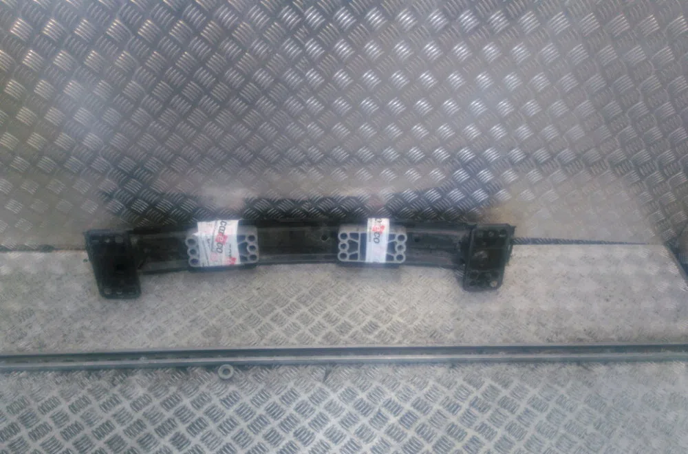 Traverse supérieure armature avant Abarth 500 - 595 - 695 1.4 (312.axf11, 312.axf1a) (2008) occasion