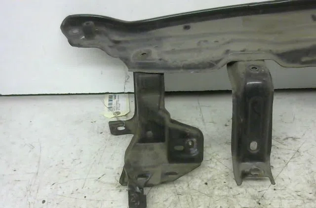 Traverse supérieure armature avant Alfa romeo 147 (937_) 1.6 16v t.spark eco (937.axa1a, 937.bxa1a) (2001-2010) occasion