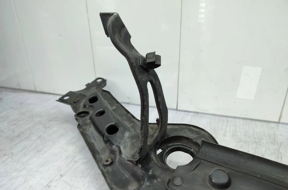 Traverse supérieure armature avant ALFA ROMEO 159 occasion