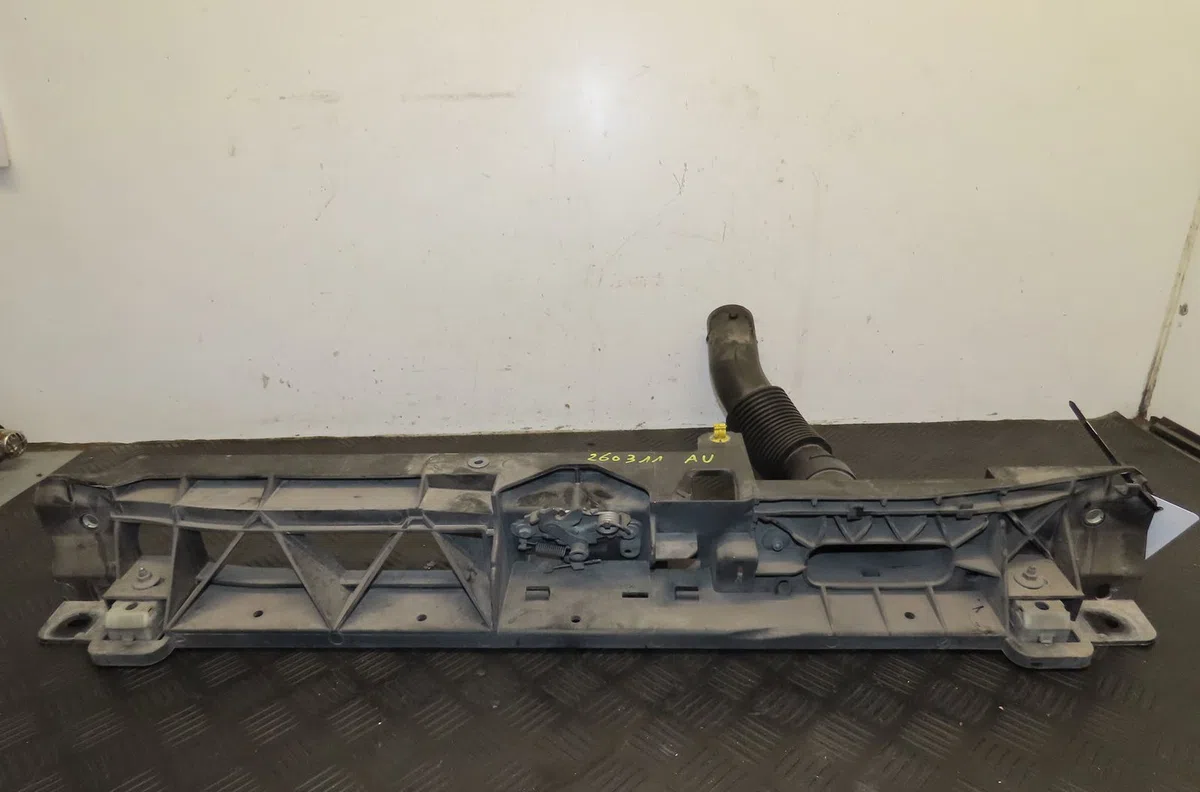 Traverse supérieure armature avant Citroen C4 GRAND PICASSO II (DA_, DE_) 1.6 bluehdi 120 (2014) occasion