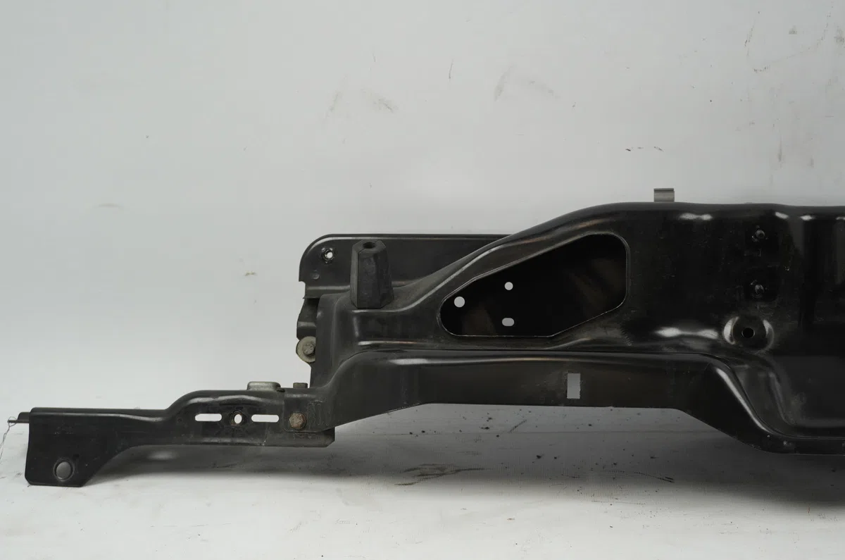 Traverse supérieure armature avant Citroen JUMPER Camionnette 2.2 bluehdi 120 (2019) occasion