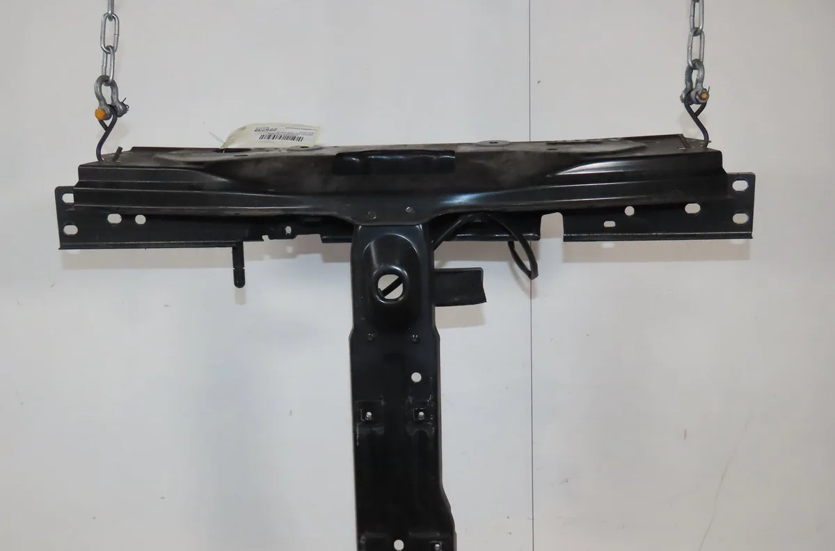 Traverse supérieure armature avant Dacia DUSTER (HM_) 1.3 tce 150 (hmm3) (2019) occasion