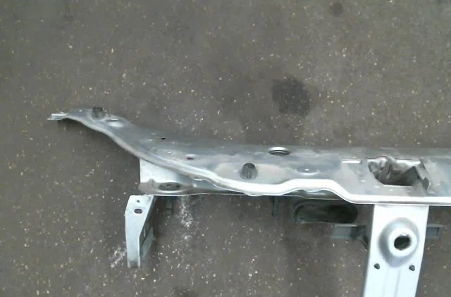 Traverse supérieure armature avant Dacia LODGY (JS_) 1.5 dci (2012) 5 portes occasion