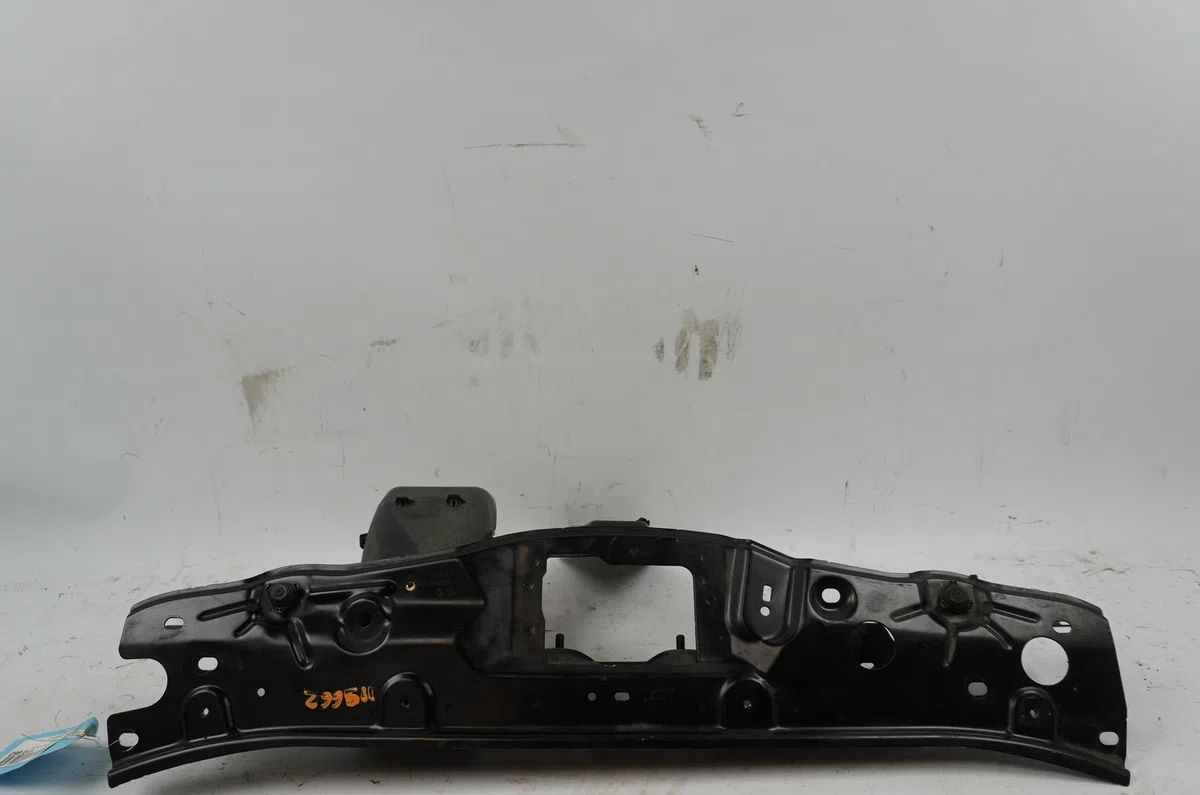 Traverse supérieure armature avant Dacia SANDERO III Liberty 125 i.e. (m73) (2012) occasion