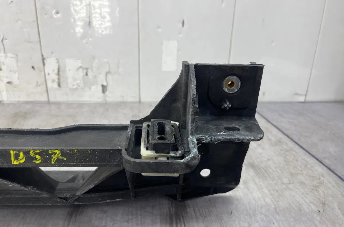 Traverse supérieure armature avant DS DS7 CROSSBACK PHASE 1 occasion