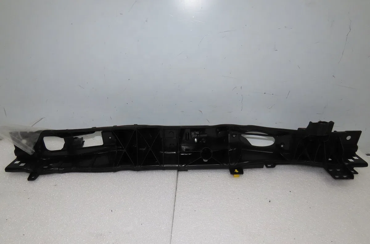 Traverse supérieure armature avant Fiat TIPO 3-5 portes (356_, 357_) 1.4 (356hxa1b) (2016-2020) occasion